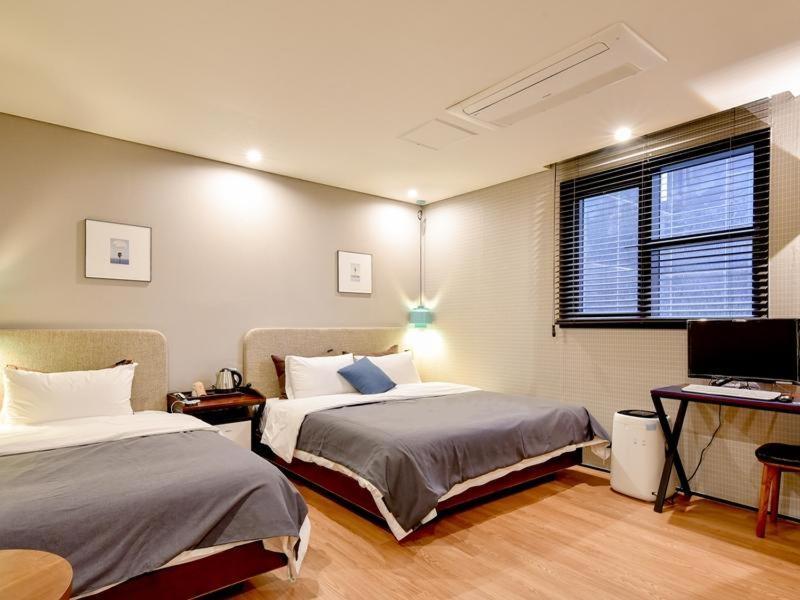 Brown-Dot Hotel Yangjeong Busan Bagian luar foto