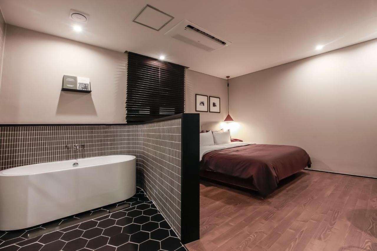 Brown-Dot Hotel Yangjeong Busan Bagian luar foto