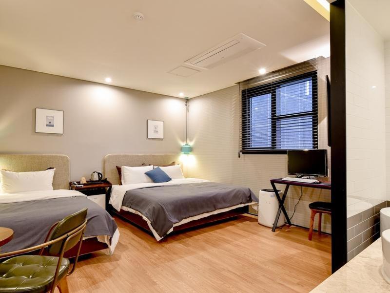 Brown-Dot Hotel Yangjeong Busan Bagian luar foto
