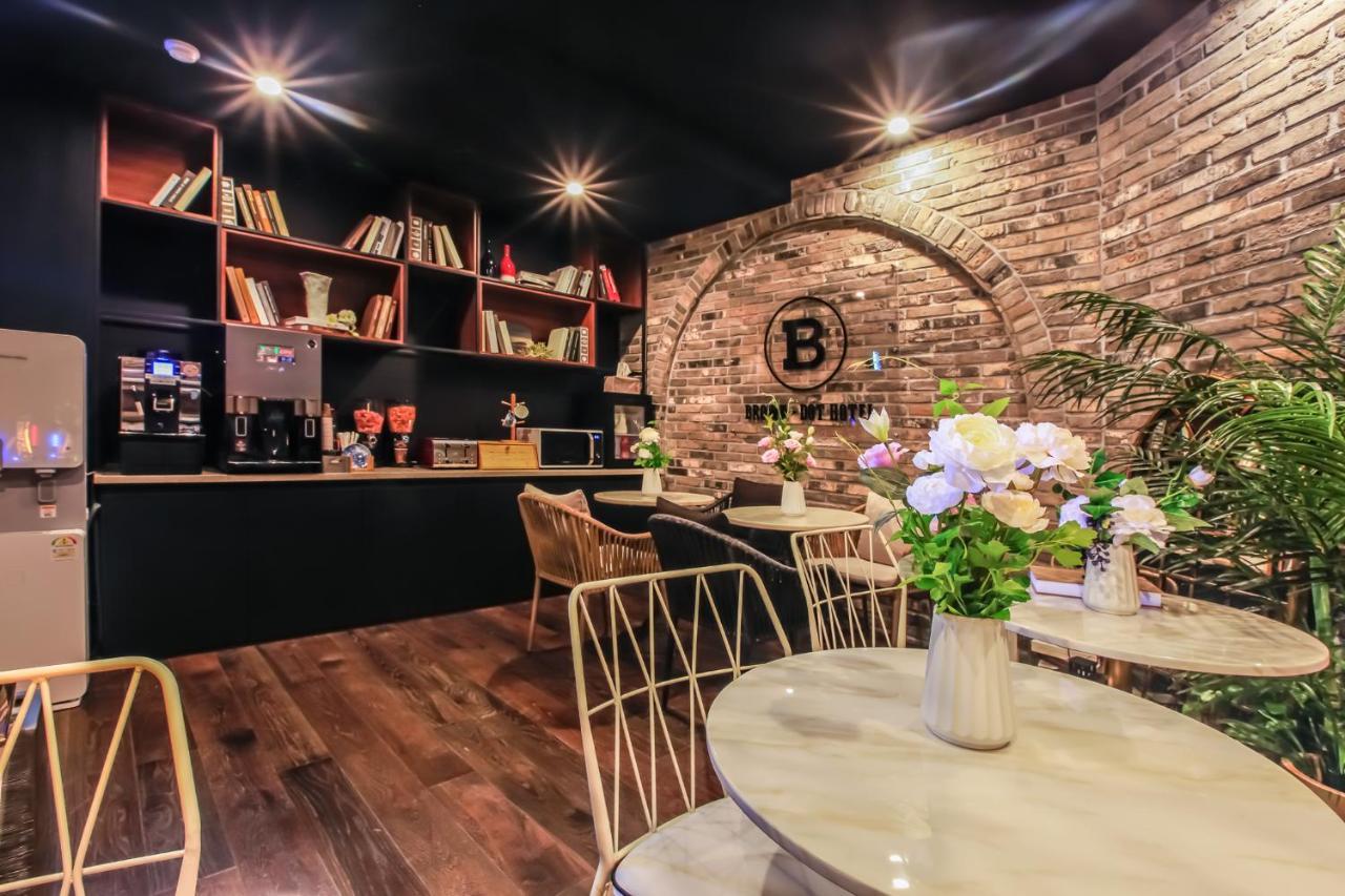 Brown-Dot Hotel Yangjeong Busan Bagian luar foto