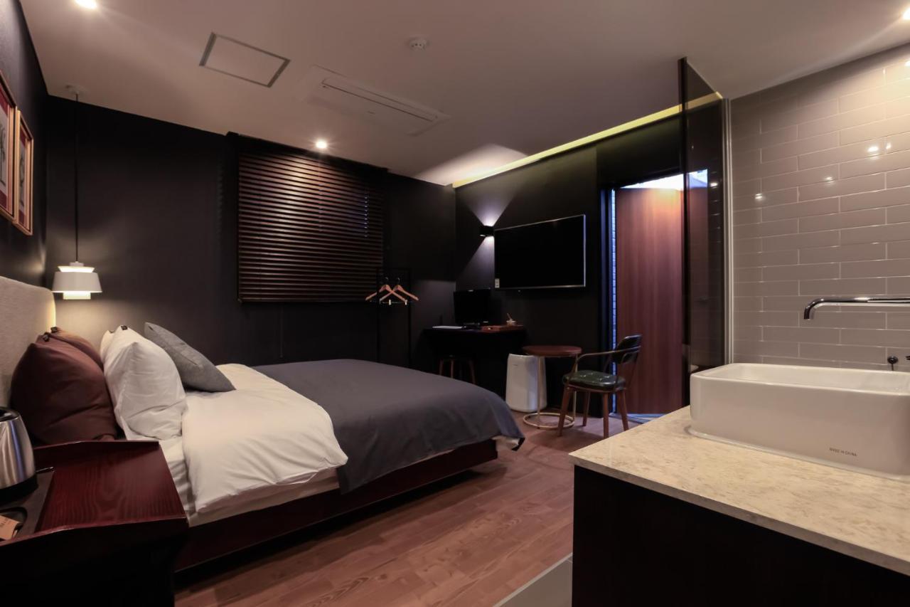Brown-Dot Hotel Yangjeong Busan Bagian luar foto